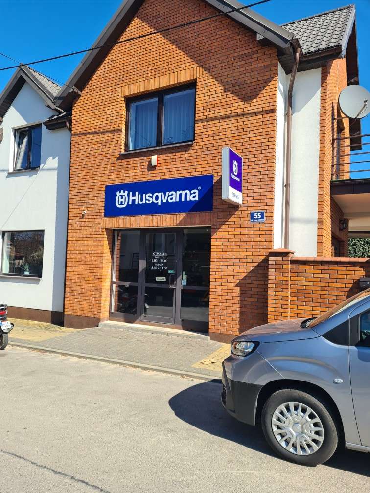 Salon Husqvarna - wejście